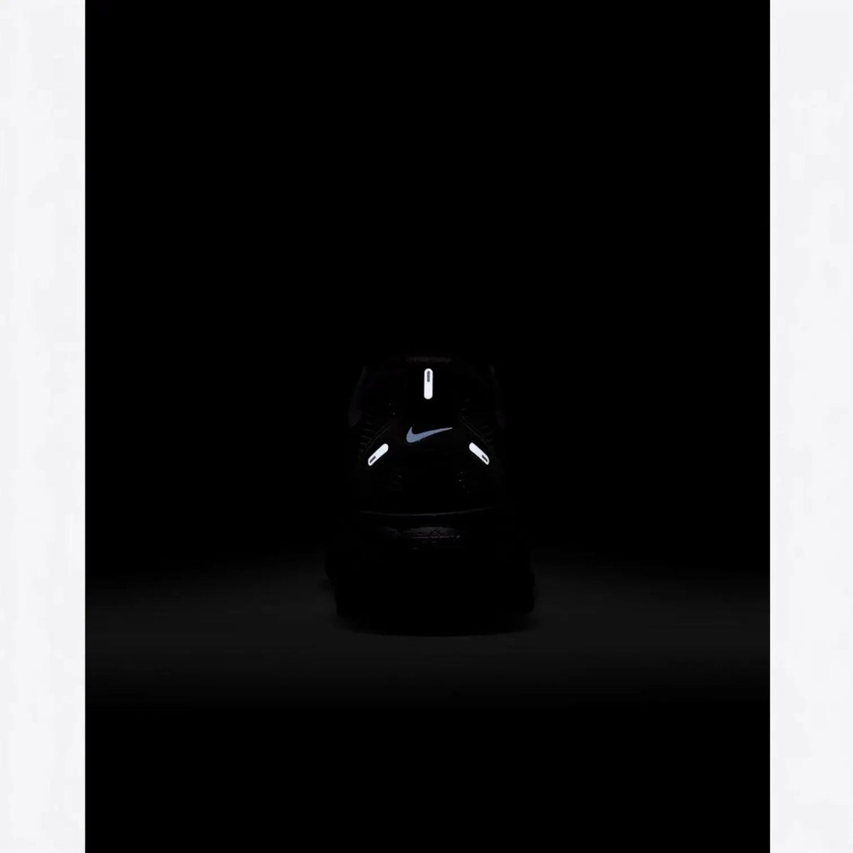 Nike Vomero 18 Triple Black
