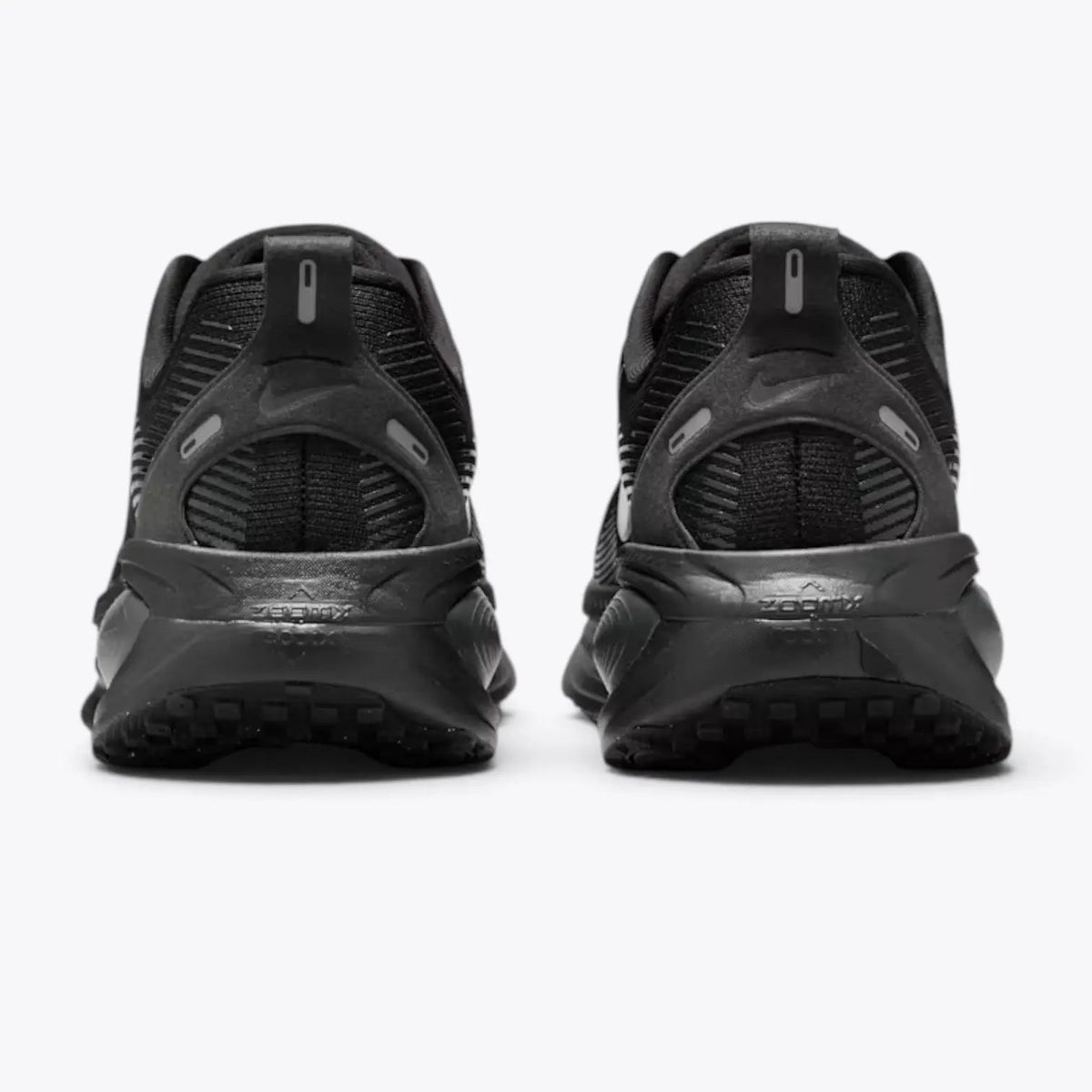 Nike Vomero 18 Triple Black